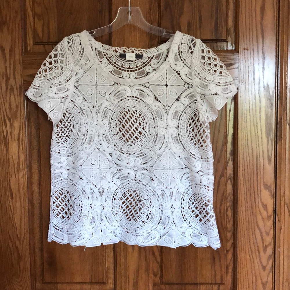 White lace/crochet detailed blouse